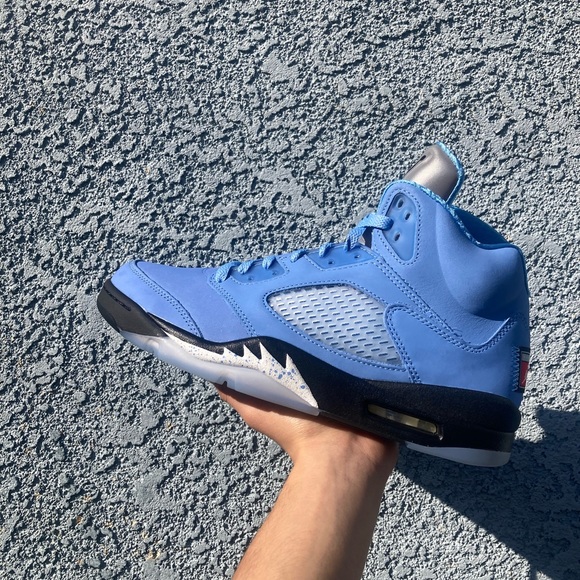 Jordan 5 UNC